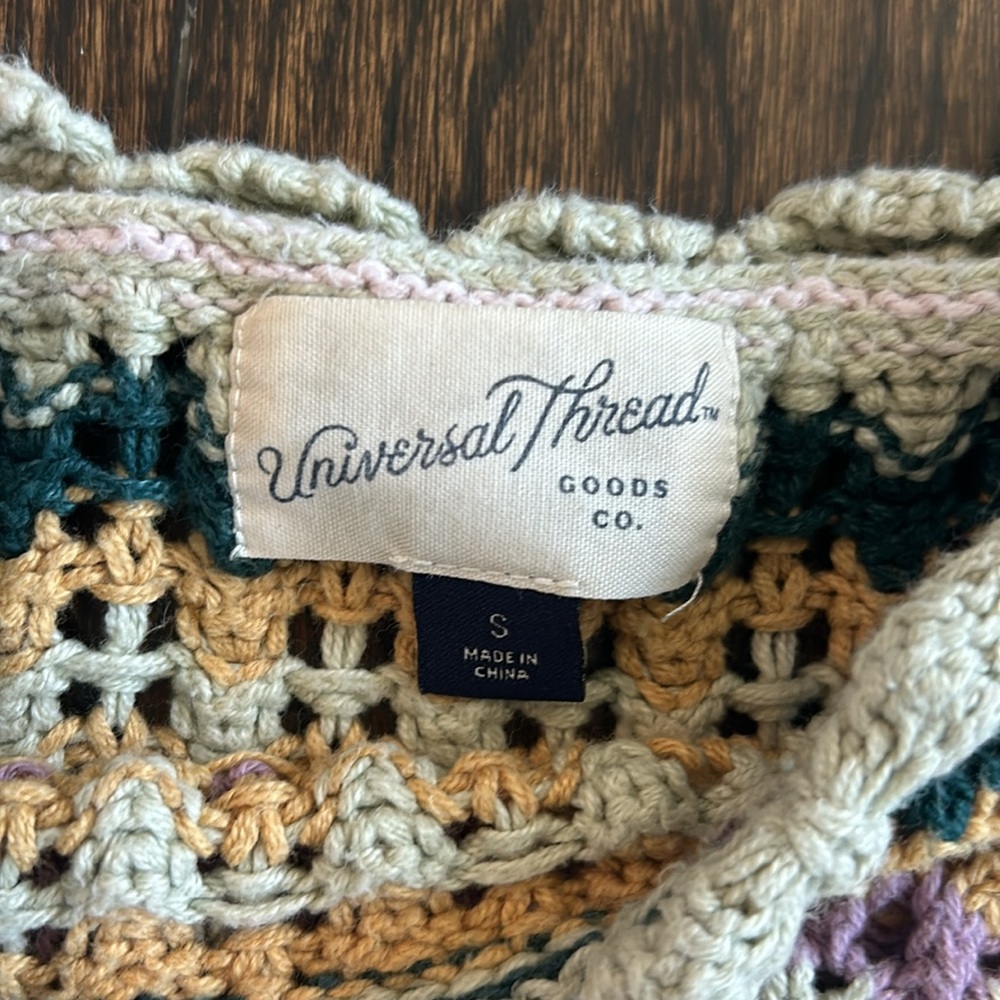 Universal Threads Crochet Tank - Picture 2 of 5
